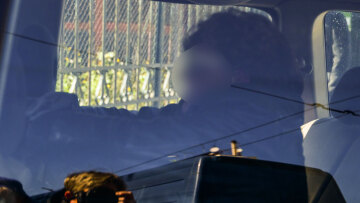 Δίωξη για απείθεια και επικίνδυνη οδήγηση στον 72χρονο μάνατζερ μοντέλων που αγνόησε σήμα των αστυνομικών