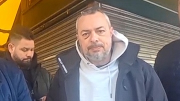 Βάζει λουκέτο στην επιχείρηση ο περιπτεράς στη Γαστούνη που ξυλοκοπήθηκε από ομάδα 20 Ρομά: «Δεν αξίζει τον κόπο, θα κάνω κάτι άλλο»