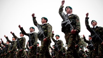 Από σήμερα η νέα εποχή στη στρατιωτική θητεία: Σε εφαρμογή το νέο μοντέλο, όλες οι αλλαγές που προβλέπονται