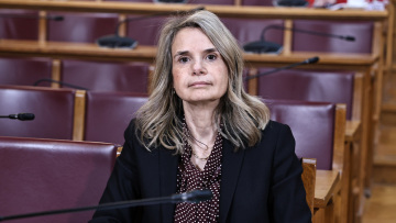 Μιλένα Αποστολάκη: Ζητά παρέμβαση για τις αυξήσεις στα ισόβια νοσοκομειακά ασφαλιστήρια
