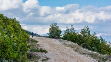 Μνημόνιο Συνεργασίας ΣΠΑΥ και Εθνικού Αστεροσκοπείου Αθηνών: 7 κοινές δράσεις για τη θωράκιση του Υμηττού