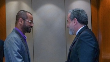 Το Ιράν κατέθεσε πρόταση συμφωνίας στις ΗΠΑ στη Γενεύη: «Πάγια θέση η διατήρηση της πυρηνικής βιομηχανίας, καμία απόφαση για τον εμπλουτισμό»