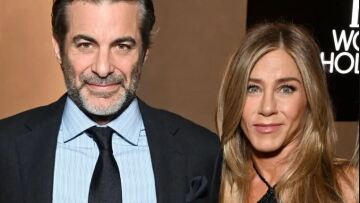 Τζιμ Κέρτις: Γιατί ο σύντροφος της Τζένιφερ Άνιστον κυκλοφορεί με μπαστούνι; Η λάθος διάγνωση, ο χρόνιος πόνος