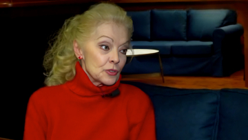 Μαρία Αλιφέρη: Βίωσα δύσκολες και εκβιαστικές συμπεριφορές, εμείς δεν μιλάγαμε ως γενιά