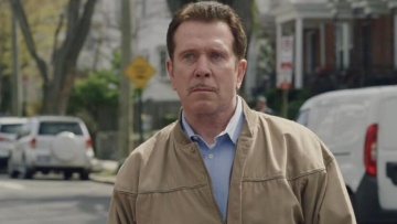 H γυναίκα του Bobby J. Brown προσπαθούσε να τον σώσει από τη φωτιά, το δραματικό τηλεφώνημα στην αστυνομία