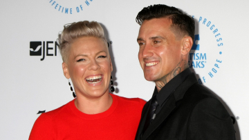 Η Pink διαψεύδει τις φήμες διαζυγίου με τον Κάρεϊ Χαρτ: Fake news, λέει