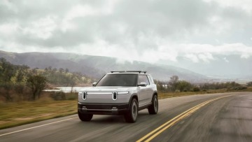 Η Rivian αναβάλλει το ευρωπαϊκό λανσάρισμα του R2