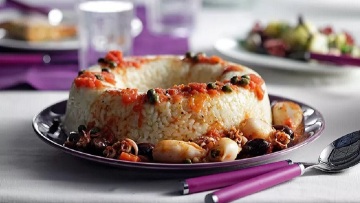 Κοκκινιστά: 24 συνταγές με κρέας, όσπρια, λαχανικά και θαλασσινά