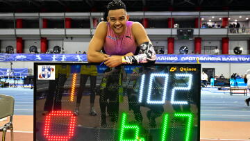 Ο Τσιτσιπάς χρησιμοποίησε τρεις τενίστες για να εξηγήσει πόσο ψηλά πήδηξε ο Καραλής, φωτογραφία 