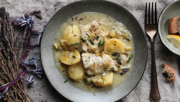 Μπακαλιάρος λεμονάτος από την Κάλυμνο
