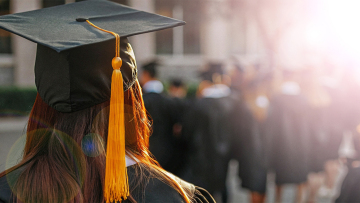 Γιατί οι επιχειρήσεις λένε «όχι» σε νέους πτυχιούχους