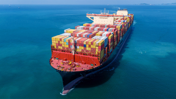 Ορμούζ, Ερυθρά Θάλασσα και ακρίβεια: Σε «αναμμένα κάρβουνα» οι Έλληνες εξαγωγείς