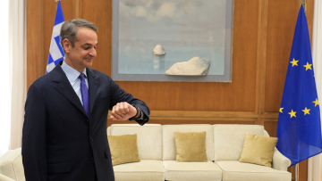 «Ώρα ΠΑΣΟΚ»: Το σχόλιο Μητσοτάκη για τη μικρή καθυστέρηση του Νίκου Ανδρουλάκη στο ραντεβού