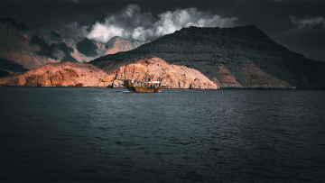 Μουσαντάμ: Η παράξενη ιστορία της xερσονήσου που ελέγχει τα Στενά του Ορμούζ