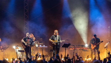 Πυξ Λαξ: Επιστρέφουν στο Θέατρο Λυκαβηττού