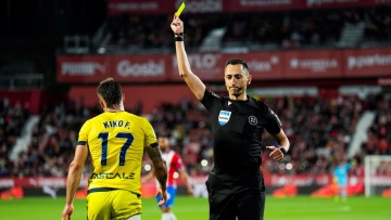 Super League: Ο Ισπανός Σάντσεθ Μαρτίνεθ διαιτητής στο Ολυμπιακός-ΠΑΟΚ
