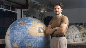 190.000 ευρώ και 3 χρόνια αναμονής για μια χειροποίητη υδρόγειο