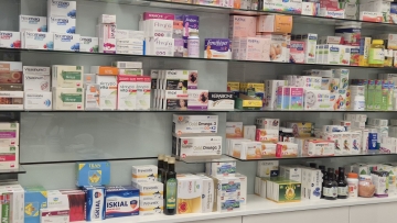 Ακριβά φάρμακα και για αυτοάνοσα στα ιδιωτικά φαρμακεία μέσα στον Μάρτιο: Πόσα έχουν ήδη πάρει οι ασθενείς
