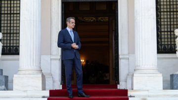 Οι δύσκολες αποφάσεις Μητσοτάκη στη συνεχή διαχείριση κρίσεων: Μήνυμα νηφαλιότητας στην αντιπολίτευση και ετοιμότητας για οικονομικά μέτρα