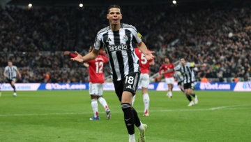 Premier League: Τεσσάρα της Τσέλσι στο «Βίλα Παρκ» με χατ-τρικ του Ζοάο Πέδρο, νίκη στο 90΄ για Νιούκαστλ, δείτε τα γκολ