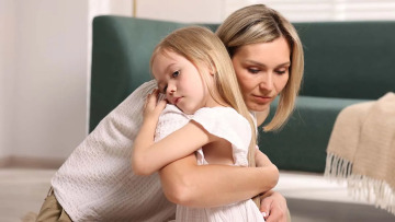 Έχετε βάλει τις φωνές στο παιδί και το έχετε μετανιώσει; Τι συμβουλεύει η ψυχολόγος
