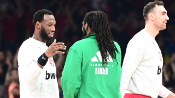 Απρόοπτο για τον Φαρίντ: Αποσύρθηκε στα αποδυτήρια με διάσειση 