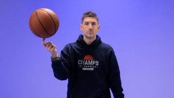 Champs Academies Year 3: Campeón & Βασίλης Ξανθόπουλος ενώνονται για να προβάλλουν τις αξίες του σύγχρονου αθλητισμού
