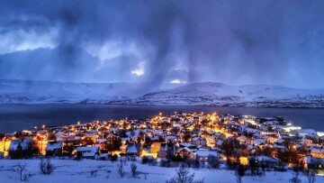 Το πιο κρύο χωριό στη Γη με τους πιο θερμούς ανθρώπους έχει 2.200 κατοίκους 30 διαφορετικών εθνικοτήτων
