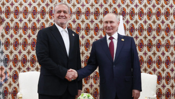 Τηλεφωνική επικοινωνία του Πούτιν με τον πρόεδρο του Ιράν, εξέφρασε τα συλλυπητήριά του για τον Χαμενεΐ