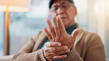 Ιαπωνία: Εγκρίθηκε για πρώτη φορά στον κόσμο θεραπεία με βλαστοκύτταρα για τη νόσο Πάρκινσον
