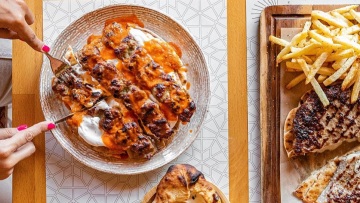 Vosporos: Για υπερμεγέθη πεϊνιρλί, πικάντικη μουχαμάρα και αφράτα κεμπάπ στο Μικρολίμανο