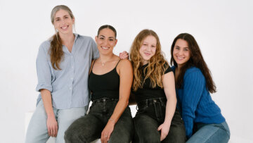 Το μήνυμα των γυναικών της ΚΟΕ για την Ημέρα της Γυναίκας: Η ισότητα δεν μπορεί να περιμένει 300 χρόνια
