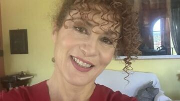 Μια Ελληνίδα στο Marie Claire, για την εμπειρία εγκλωβισμού της στο Αμπού Ντάμπι – «Μας είπαν να απομακρυνθούμε από τζαμαρίες»
