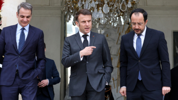 Η Κύπρος διαψεύδει την ανάρτηση Μακρόν ότι δέχθηκε πολλαπλές επιθέσεις από drones και πυραύλους