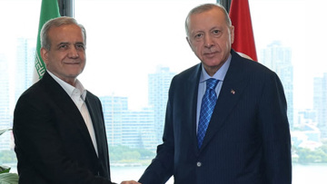 Τηλεφωνική επικοινωνία του Ερντογάν με τον πρόεδρο του Ιράν για τους βαλλιστικούς πυραύλους