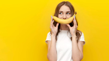Το αγαπημένο κίτρινο φρούτο που «κατηγορείται» συχνά – Ποια είναι η αλήθεια