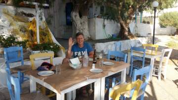 «Αυθεντική κρητική ψυχή»: Η ανατολική Κρήτη του τραγουδιστή και συνθέτη, Γιάννη Σαββιδάκη