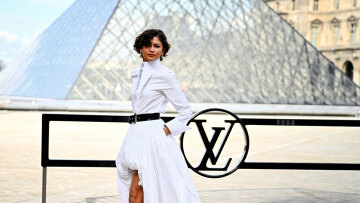 Η εμφάνιση της Ζεντάγια στα λευκά, με χρυσό δαχτυλίδι στο χέρι μετά τη δήλωση για τον γάμο της με τον Τομ Χόλαντ