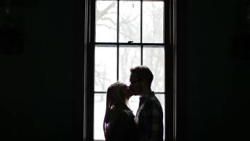 Η βάση κάθε σχέσης είναι η συναισθηματική οικειότητα – Πώς να τη δημιουργήσετε και να την ενισχύσετε στη δική σας
