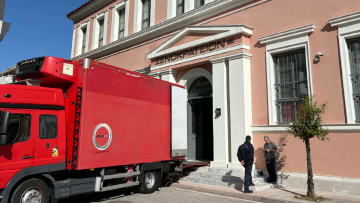 «Η Ελλάδα στα ερείπια του Μεσολογγίου»: Έφτασε στο Μεσολόγγι ο εμβληματικός πίνακας του Ντελακρουά, δείτε βίντεο 