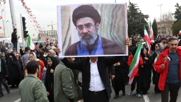 Ιράν: Ο Μοτζτάμπα Χαμενεΐ είναι τραυματισμένος αλλά καλά, άγνωστο πότε θα κάνει την πρώτη ομιλία, λέει εκπρόσωπος του ΥΠΕΞ