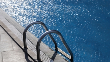 Χαλκιδική: Έξι άτομα δικάζονται για τον θάνατο 8χρονης σε πισίνα κατασκήνωσης το 2024