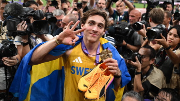 Ντουπλάντις: Κατέρριψε για 15η σερί φορά το παγκόσμιο ρεκόρ στο επί κοντώ και άφησε πίσω του τον Μπούμπκα, βίντεο 
