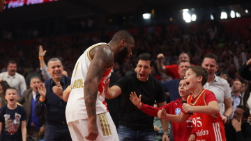 Ερυθρός Αστέρας - Φενέρ 79-73: Οι Σέρβοι έβαλαν τέλος στο σερί 19 νικών των Τούρκων και ελπίζουν σε εξάδα στη Euroleague 