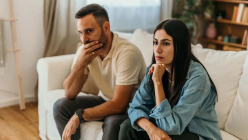 Σε σχέση με έναν αγχώδη σύντροφο – Πώς να το διαχειριστείτε