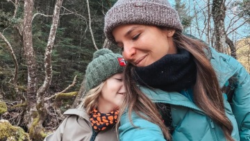 Εριέττα Κούρκουλου - Λάτση:  Φωτογραφίες με τον μεγάλο της γιο - Πήγαν εκδρομή οι δυο τους