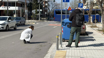 Ακολουθούν τη διαδρομή του 20χρονου που μαχαιρώθηκε στη Θεσσαλονίκη για στοιχεία - Έτρεχε μαζί με τους φίλους του πριν καταρρεύσει αιμόφυρτος