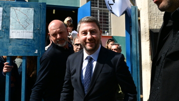 Ψήφισε στο Περιστέρι ο Ανδρουλάκης: «Η αλλαγή περνά μέσα από την ήττα της Νέας Δημοκρατίας» 