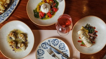 Γιαγιά Κούκου: Παστιτσάδα με βάθος και μοσχαρίσιο οσομπούκο που θα θυμάστε