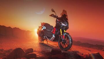 Πόσο κοστίζει το νέο crossover scooter της Aprilia στην Ελλάδα;